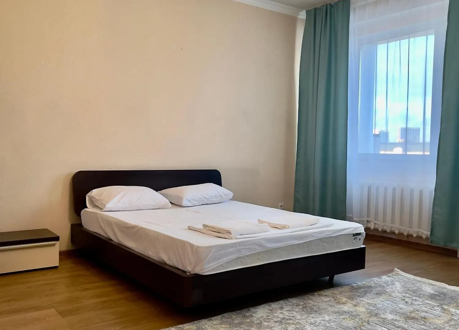 Apartment 205 Очень Теплая 3 Комн Возле Байтерека С 3 Большими Кроватями И Диваном 140 Кв Nur-Sultan