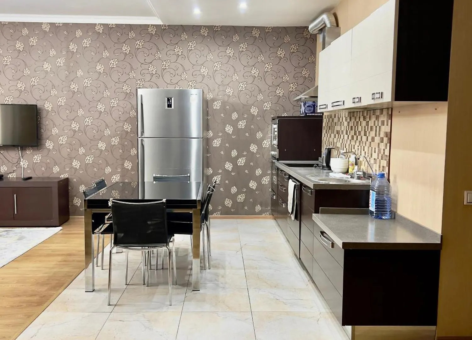 Apartment 205 Очень Теплая 3 Комн Возле Байтерека С 3 Большими Кроватями И Диваном 140 Кв Nur-Sultan  Kazakhstan